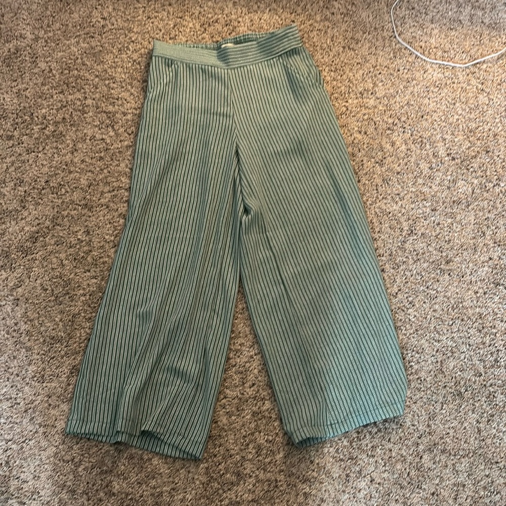 green pants
